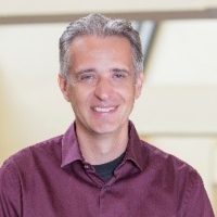 viktor-petik_200x200