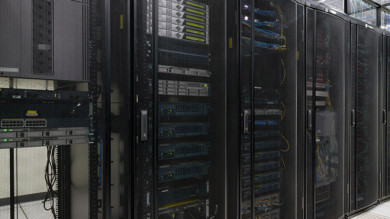 Data Centers in the Age of AI: Insights & Strategies Image